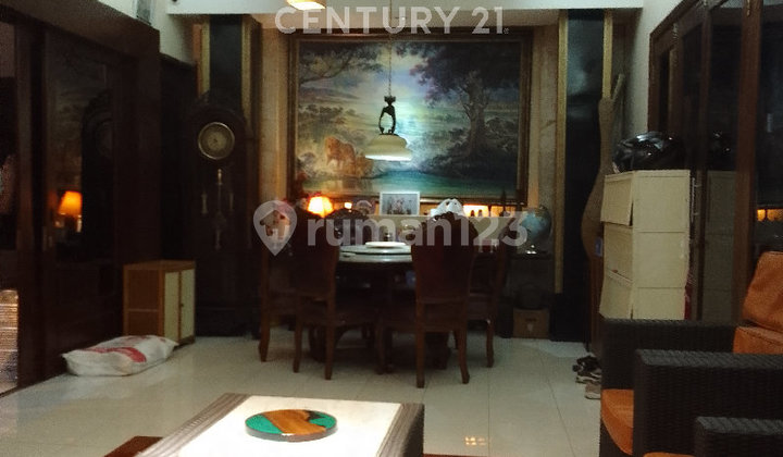 For Sale Land with Bonus House and Laundry Business (Hospitality), Running