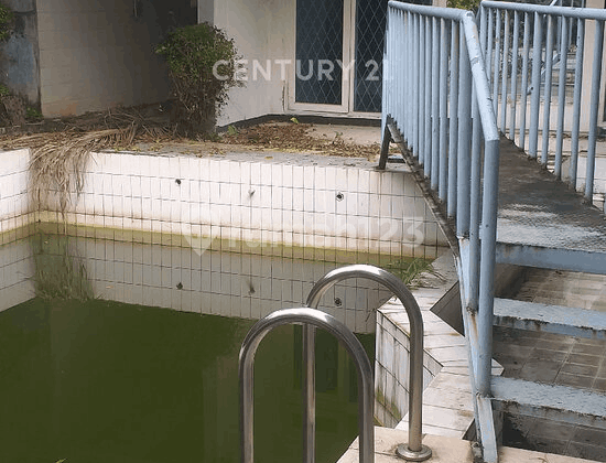 Land 2279 sqm with 2 Houses and 2 Swimming Pools Bonus in Ragunan S8918 Land 2279 sqm with 2 Houses and 2 Swimming Pools Bonus in Ragunan S8918