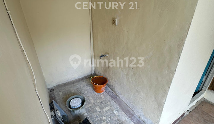 1-Story Ready-to-Occupy House Near Unpam Campus in Pamulang R2356 2