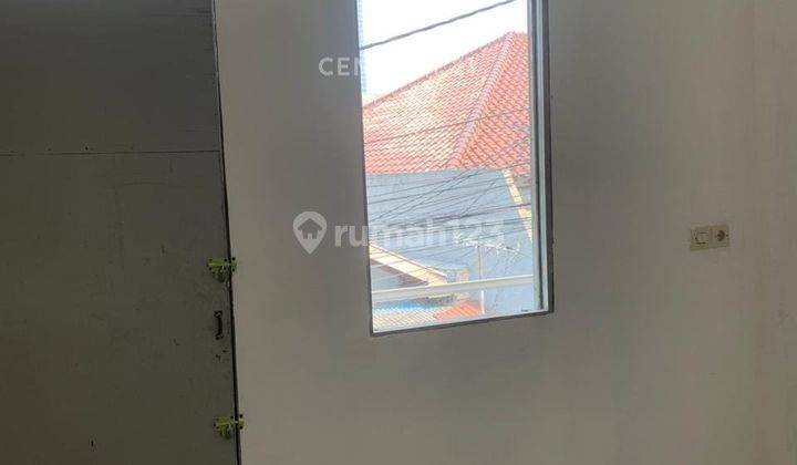 Rumah Kontrakan Bagus Unfurnished 2 Lantai  Di Rawasari, Cempaka Putih 2