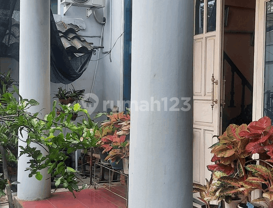 foto lainnya rumah 2 lantai di daerah
