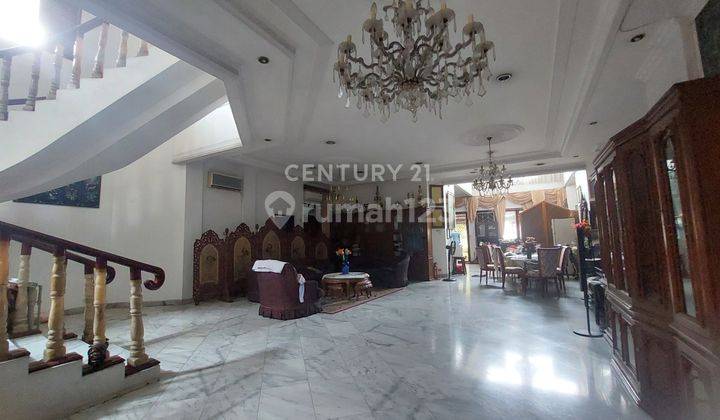 Rumah Mewah Dan Besar Dalam Komplek Di Cipinang S8371 1