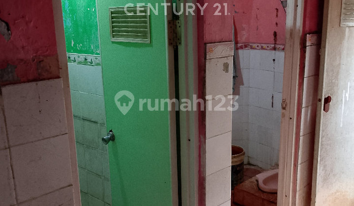 House in Manunggal Lubang Buaya Cipayung 2