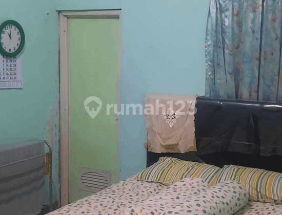 kamar tidur rumah 2 lantai di daerah