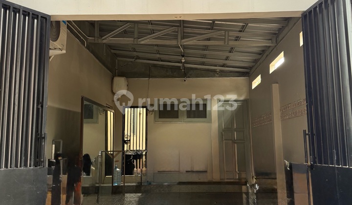 Rumah Cantik di Dalam Perumahan di Sebelah M R T Lebak Bulus 2