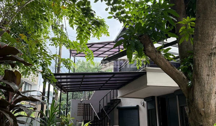 Rumah Cantik di Dalam Perumahan di Sebelah M R T Lebak Bulus Rumah Cantik di Dalam Perumahan di Sebelah M R T Lebak Bulus