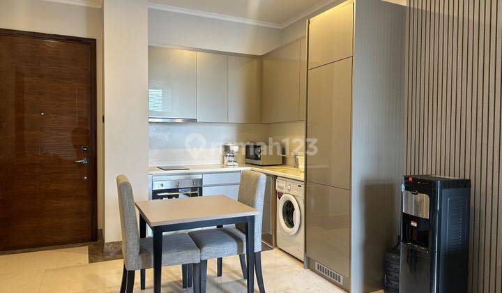 Apartement 1 BR With Balcony District 8 Senopati Furnished Bagus  2