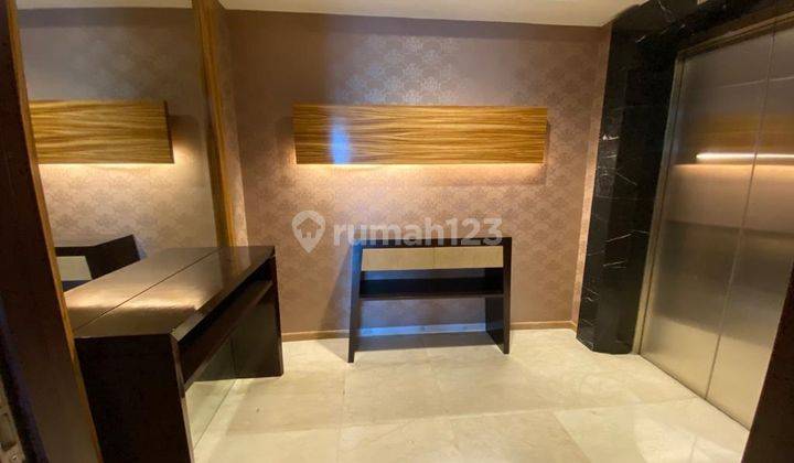 Jual Apartement Mewah Di Kuningan 2BR Private Lift Good Furnished 2