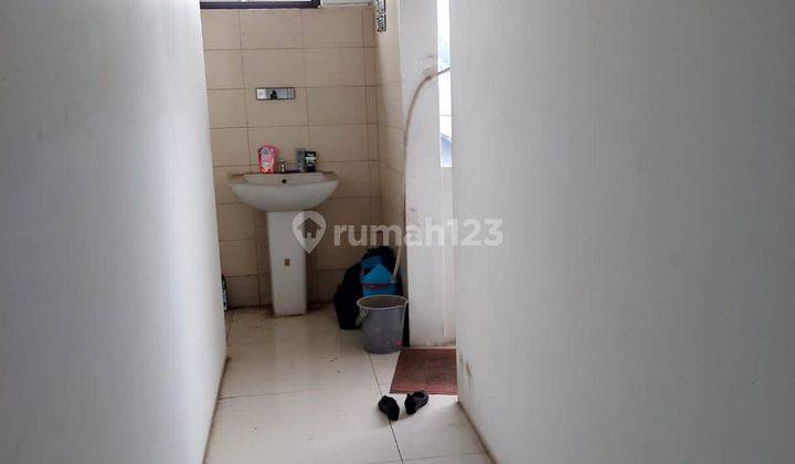 Gedung 2 Lantai Ex Showroom Mobil di Jln Raya Mustika Sari Bekasi 7
