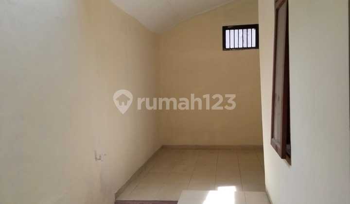 For Sale Ready-to-Occupy House in Harapan Indah - Bekasi Ready-to-Occupy House, Comfortable and Safe Environment, Suitable for Family Living or Investment.