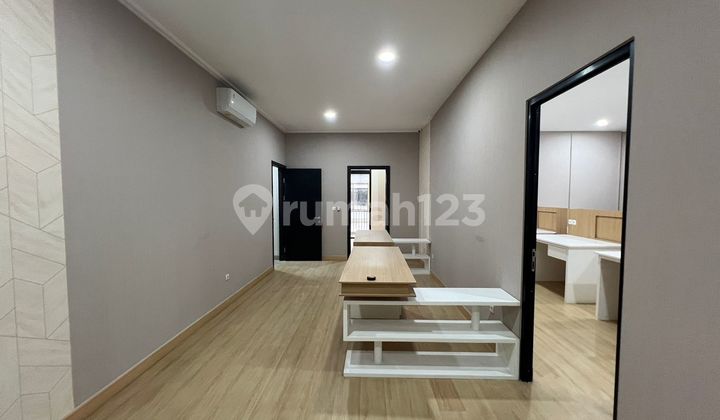 Dijual / Disewakan Ruko Gandeng Full Furnished 99% Baru  Gading SOHO Sedayu Kelapa Gading Jakarta Utara 