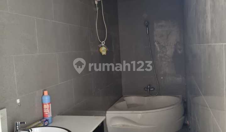 Dijual Sangat Murah Rumah Lavesh Full Renov di Harapan Indah Bekasi. 1