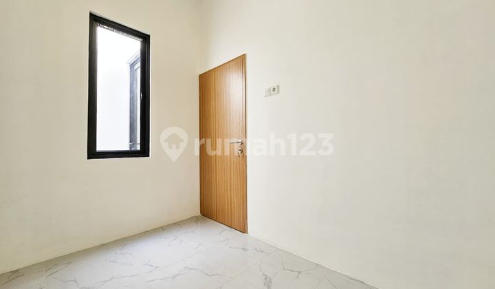 DIJUAL Rumah Modern Minimalis 2 LantaiTaman Harapan Baru dalam cluster 1
