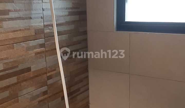 Disewakan Rumah 2 Lantai di Sumarecon Crown Gading Bekasi ✨ 2