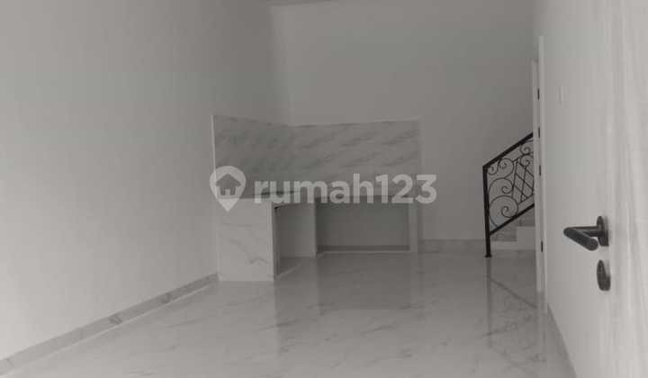 DiJual Rumah Baru 2 lantai di Harapan Indah Bekasi