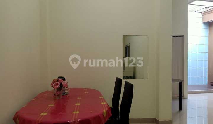  Di jual rumah bagus dekat summarecon bekasi luas 200m2 pinggir jalan 2