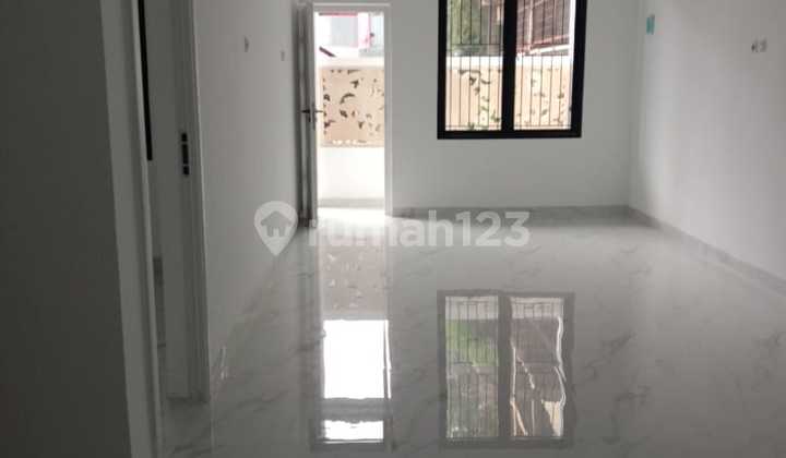DiJual Rumah Baru 2 lantai di Harapan Indah Bekasi