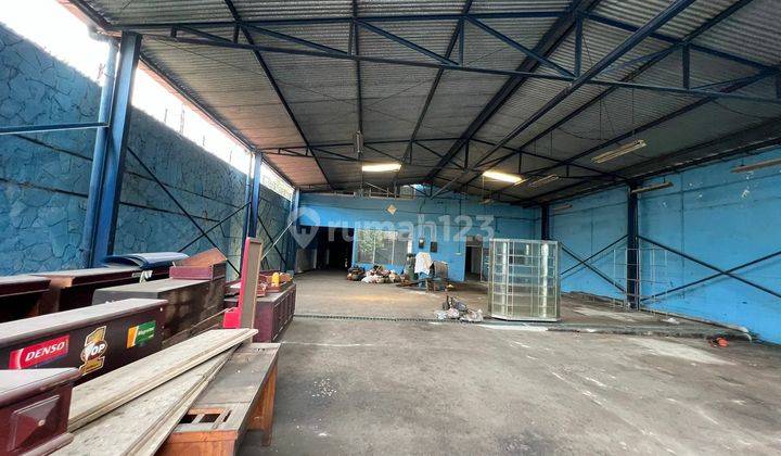  Tempat Komersial Lokasi Bangunan Berada di Pinggir Jalan Utama Ir. H. Juanda, Bekasi 1
