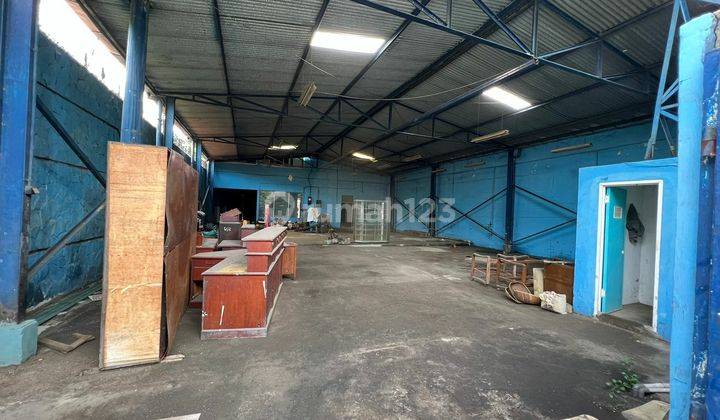  Tempat Komersial Lokasi Bangunan Berada di Pinggir Jalan Utama Ir. H. Juanda, Bekasi 3