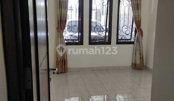 Dijual cepat Rumah 2LT Full Renovasi Full Furnished di Cluster Taman Sari HI2...