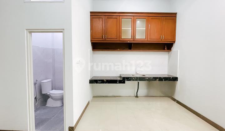  Dijual Rumah Cantik Strategis Siap Huni 2½ lantai di PUP Bekasi 2