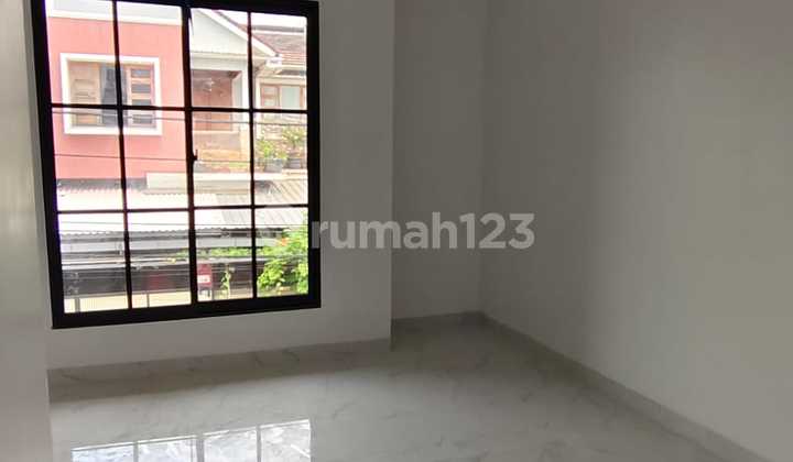 FOR SALE Affordable ready-to-occupy house in Harapan Indah cluster, Bekasi