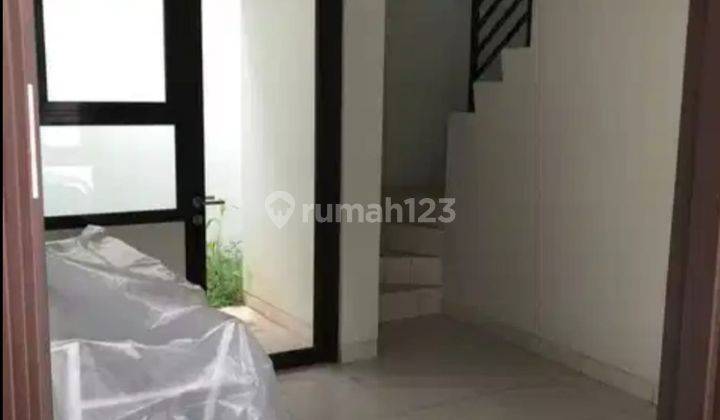 di Jual di Sewa Rumah Daerah Sumarecon Bekasi Barat Burgundy  1