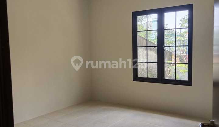 RUMAH SIAP HUNI POSISI HOEK KOMPLEK LAKESIDE HOME SENTUL CITY 2