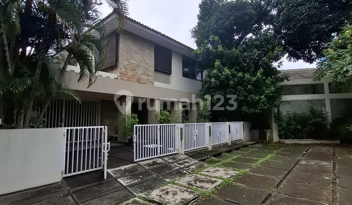 READY TO OCCUPY FURNISHED 2-STORY HOUSE NEAR PATRA KUNINGAN RASUNA SAID