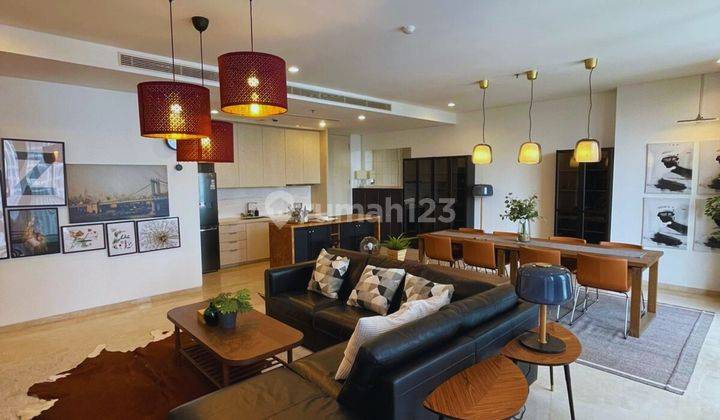 Apartemen Izzara 3 + 1 Br Tb Simatupang With Private Lift Balcony 1