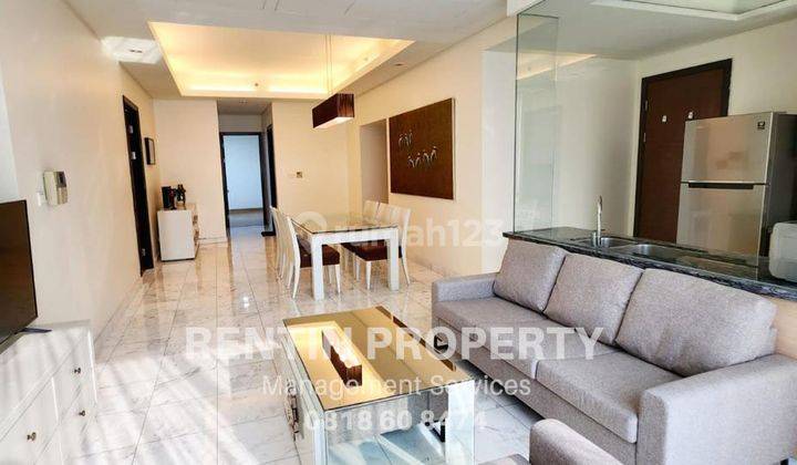 Sewa Apartemen The Peak Sudirman 3 Bedroom Lantai Sedang