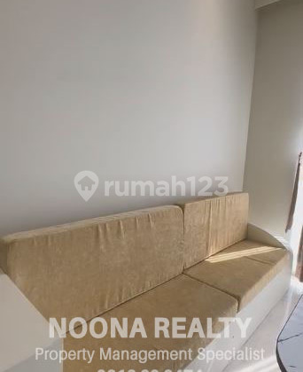 Jual Apartemen Cosmo Mansion 3 Bedroom Lantai Tinggi Furnished 2