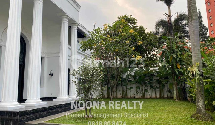 For Rent House in Pondok Indah 4 Bedrooms Strategic Location 2