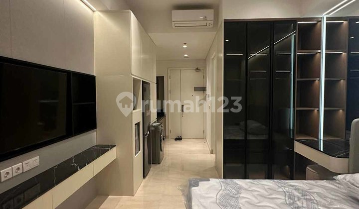 For Rent Apartment 57 Promenade Studio Middle Floor Furnished