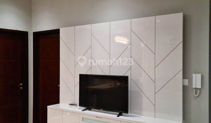 Sewa Apartemen Permata Hijau Suites 2 Bedroom Lantai Tinggi 2