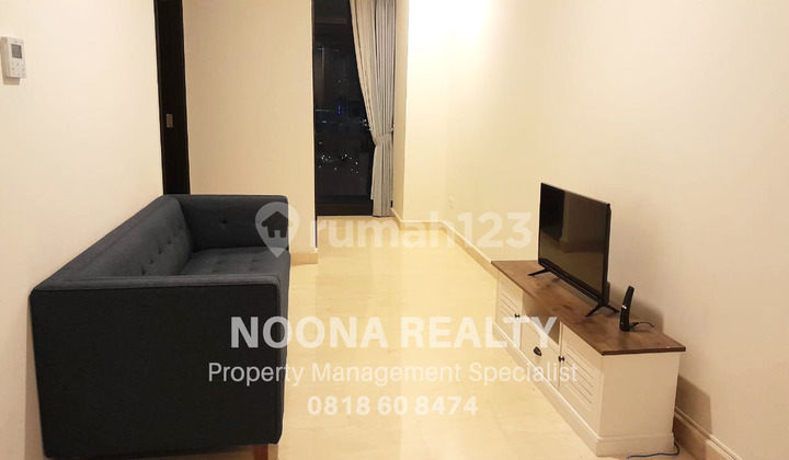 Sewa Apartemen Sudirman Suites 3 Bedroom Lantai Tengah Furnished