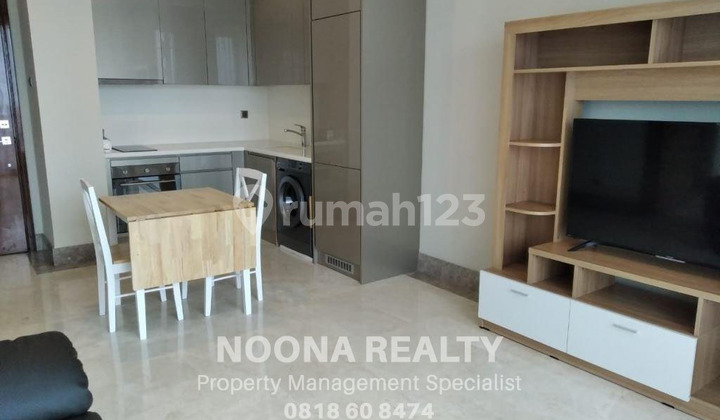 Rent District 8 Senopati Apartment 1 Bedroom High Floor 2