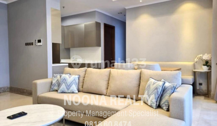 Sewa Apartemen District 8 Senopati 3 Bedroom Lantai Sedang