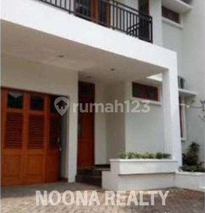 For Rent House in Kemang Dalam 4 Bedrooms Semi Furnished 2