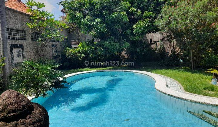 Homey Villa for sale at Petitenget area 2