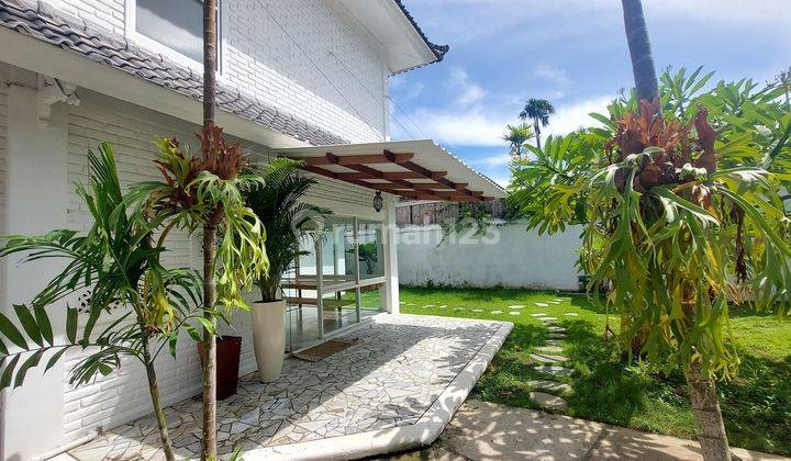 Leasehold 4 bedrooms Villa in Seminyak area 
 2