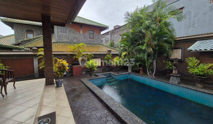 3 Bedrooms Villa Well Maintained With Big Garden Tuban Kuta 2