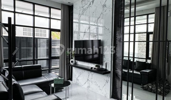 Villa Eksklusif Dijual Di Seminyak - Lokasi Premium, Langkah Dari Pison Restoran & Pantai Petitenget