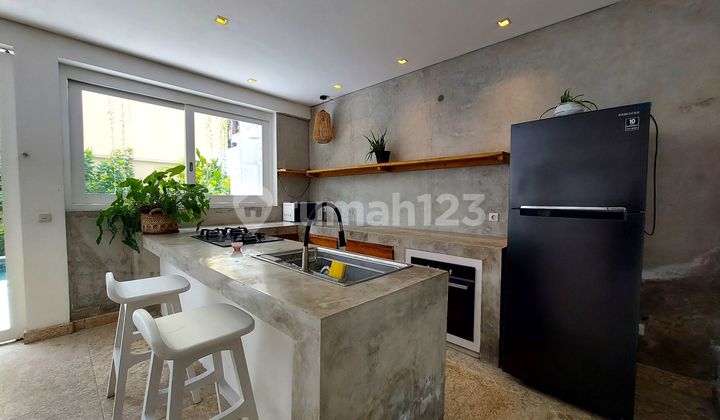 Villa Sewa Modern Tropis 3 Kamar Tidur di Berawa Canggu Villa Sewa Modern Tropis 3 Kamar Tidur di Berawa Canggu