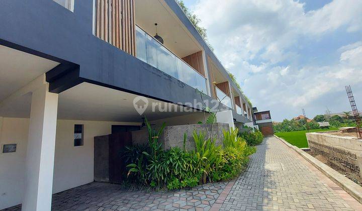 Available 4 Unit Leasehold 2 Bedrooms Modern Town House In Berawa Canggu Only 5 Minutes To Berawa Beach.