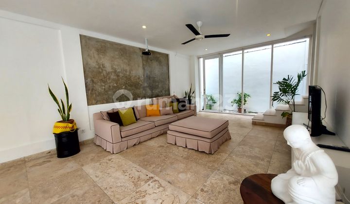 Modern Tropical 3 Bedrooms Leasehold Villa In Berawa Canggu Modern Tropical 3 Bedrooms Leasehold Villa In Berawa Canggu