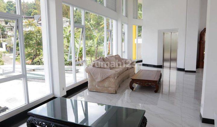 Rumah Lux di Dago Pakar Bandung View Furnished 2