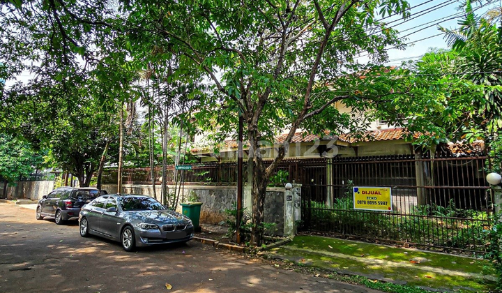 Dijual Tanah Di Daerah Senayan, Jakarta Selatan Dijual Tanah Di Daerah Senayan, Jakarta Selatan