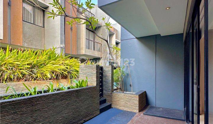 Private Home At Amaryllis Kemang Townhouse, Jakarta Selatan 1