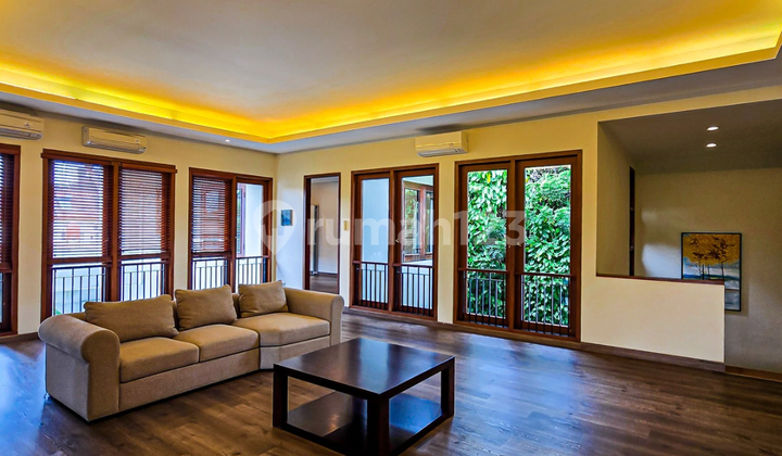 Full Furnished, Rumah, SHM, Bebas Banjir 2